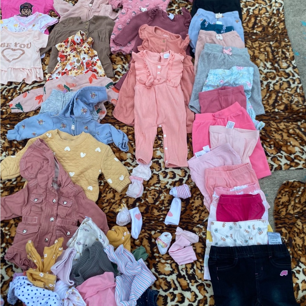 Ropa de bebe y d mujer